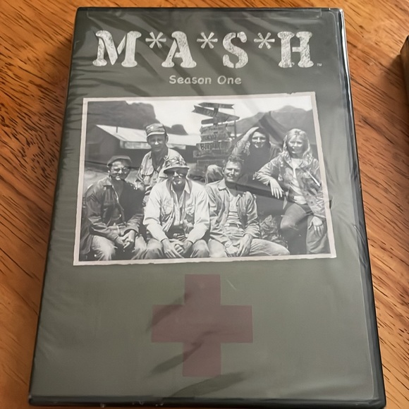 M*A*S*H dvds! - Picture 4 of 7